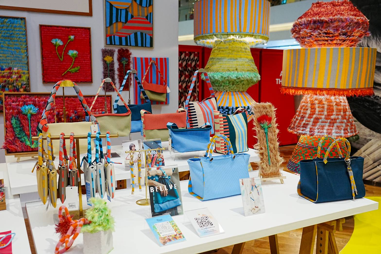 ไอคอนคราฟต์ปลุกเทรนด์คราฟต์ไทยสีสันสดใส ผ่านแคมเปญ“ไอคอนซัมเมอร์คราฟต์ THAI CRAFT IN SUMMER”รวมไอเทมสุดชิคดีไซน์สุดจี๊ดจากงานฝีมือไทย เติมสีสันให้ซัมเมอร์นี้โดดเด่นไม่ซ้ำใคร